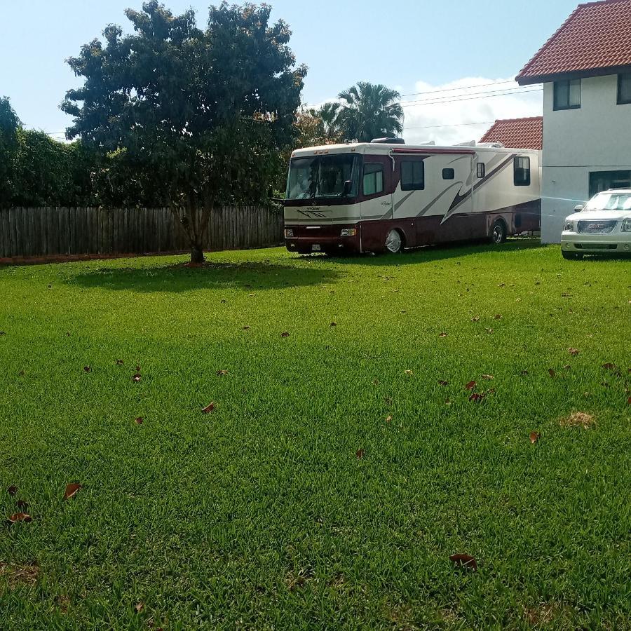 Remodeled And Comfortable Rv - Free Parking Miami Exterior foto
