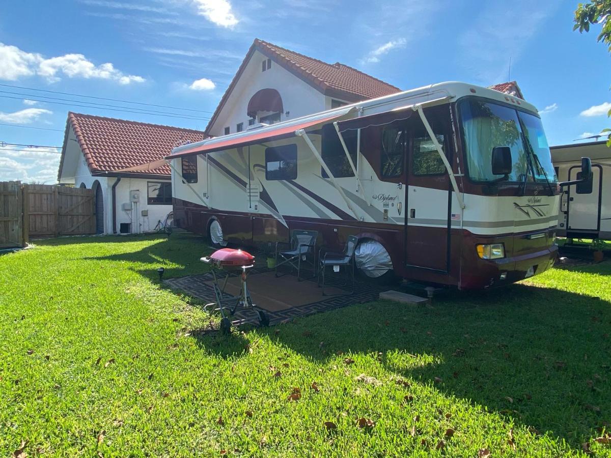 Remodeled And Comfortable Rv - Free Parking Miami Exterior foto