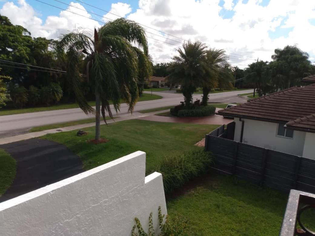 Remodeled And Comfortable Rv - Free Parking Miami Exterior foto
